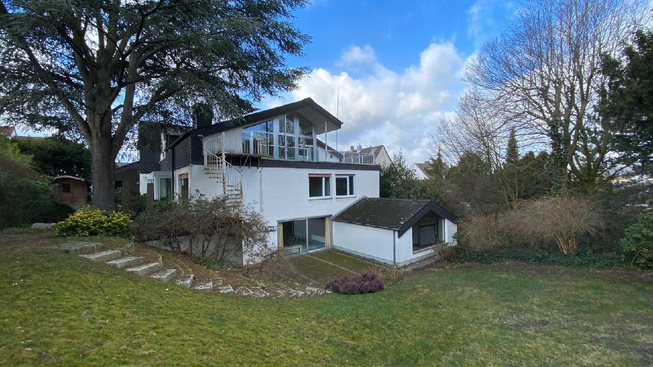 Traumhaftes Zweifamilienhaus mit Schwimmbad und Grundstück in Hagen-Boele (Boelerheide) zu verkaufen