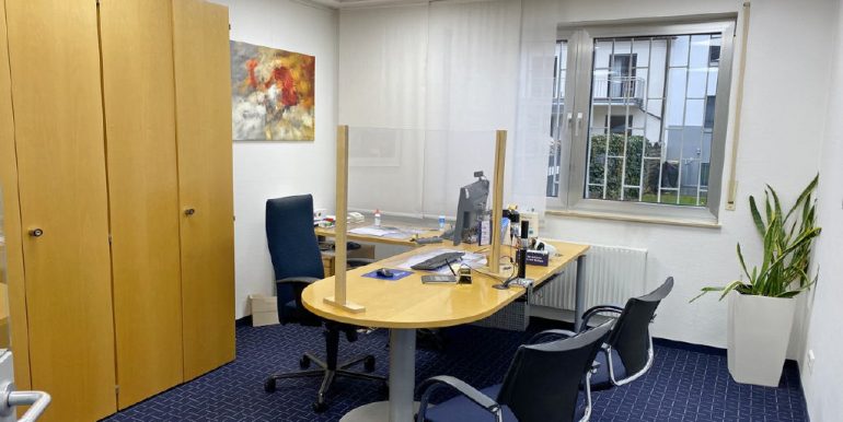 Büro 1