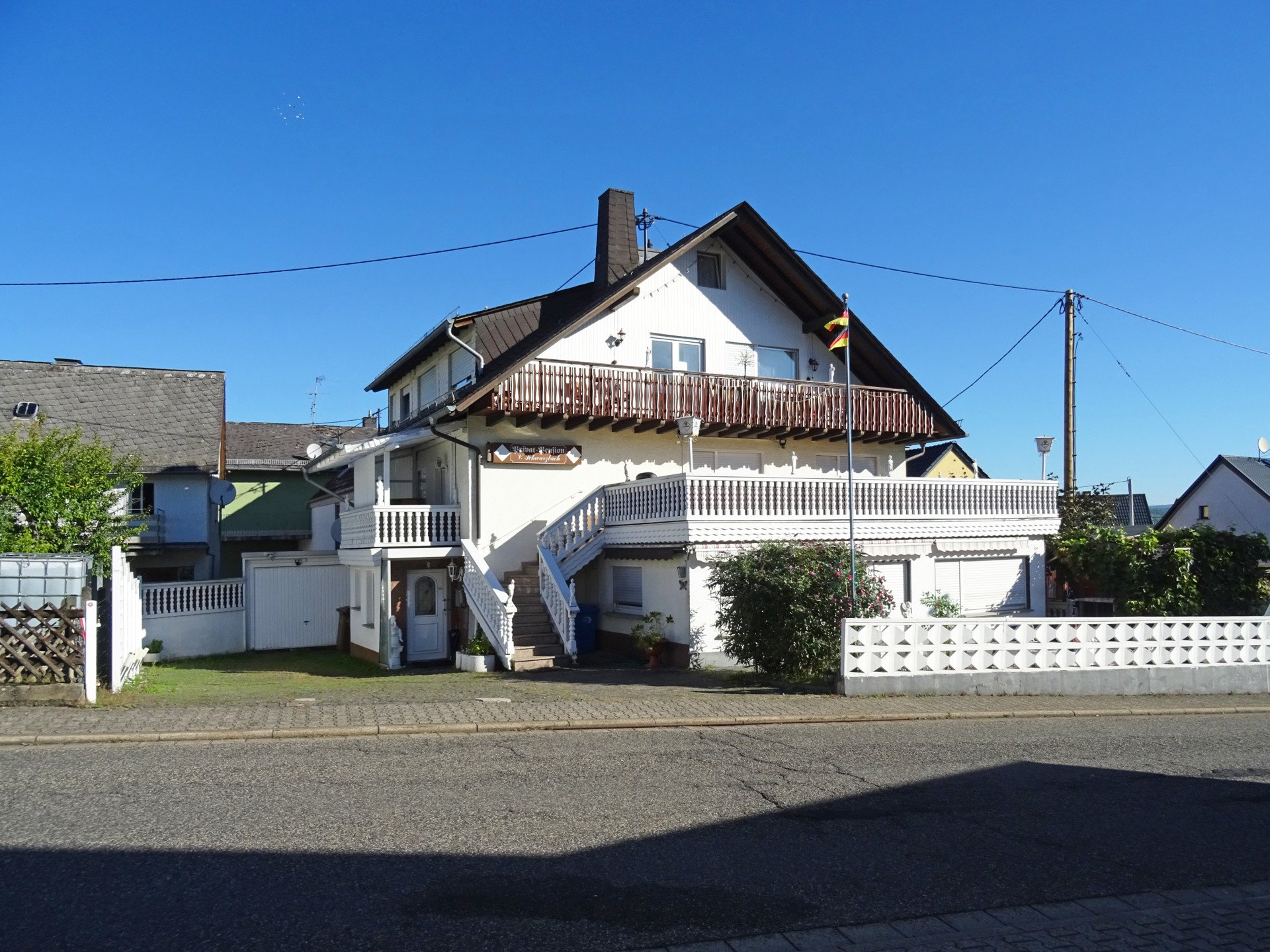 Kapitalanleger aufgepasst – Wohn- und Geschäftshaus mit Garage in ruhiger Lage von Dornburg!