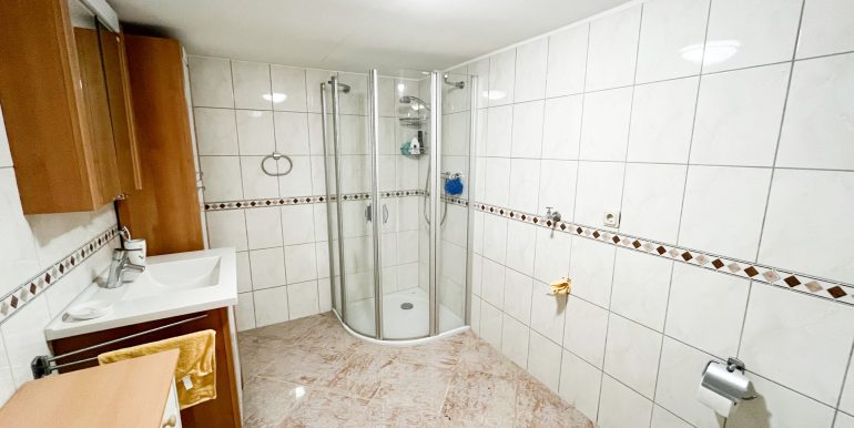 Badezimmer EG