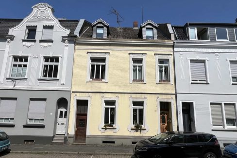 Großes EFH mit Altbau-Charme