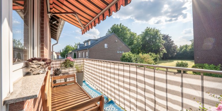 Balkon OG