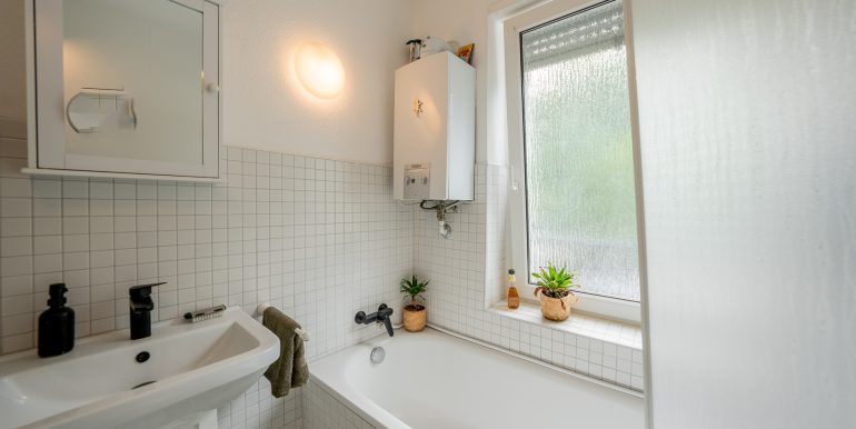 8 Badezimmer OG