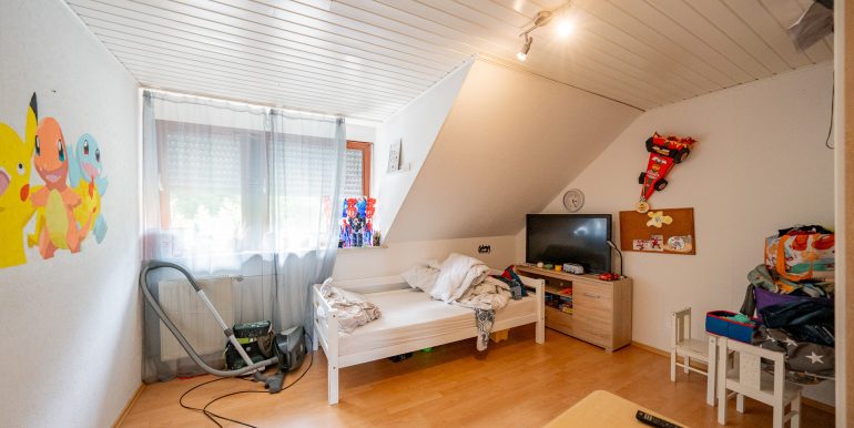14 Kinderzimmer DG