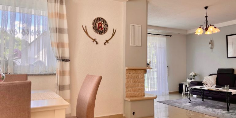 Blick ins Wohnzimmer