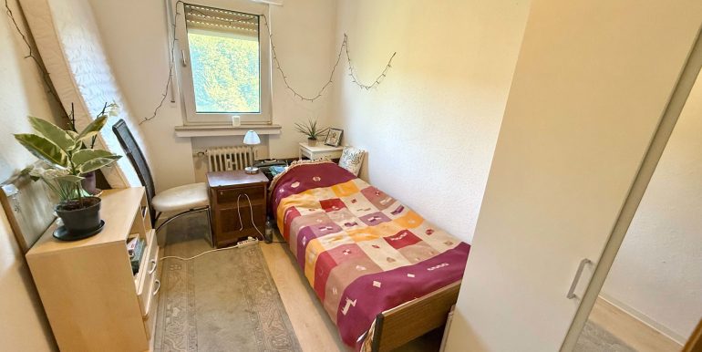 OG Mietwohnung Schlafzimmer