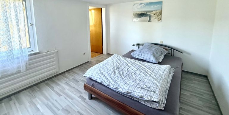 OG rechts Schlafzimmer/Durchgangszimmer