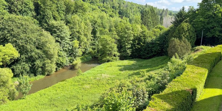 Blick auf dazugehörige Grünfläche