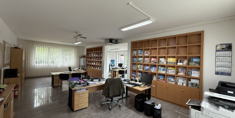 Büro-/Praxisfläche