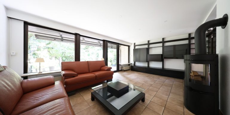 Wohnraum mit Kamin