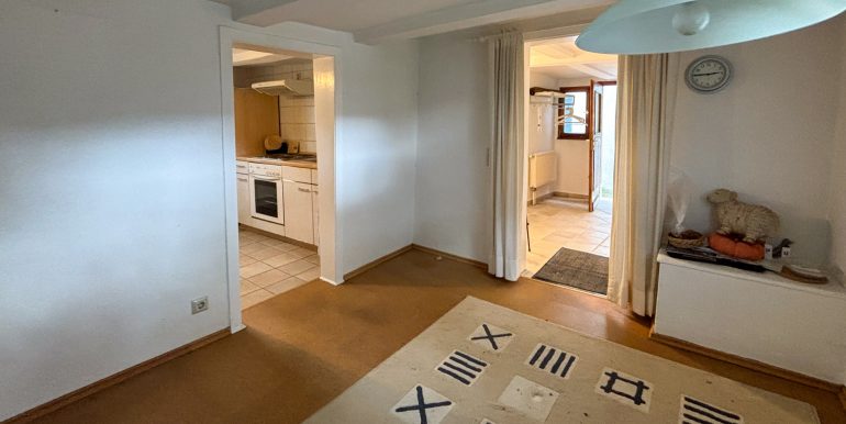 Durchgangszimmer Altbau EG
