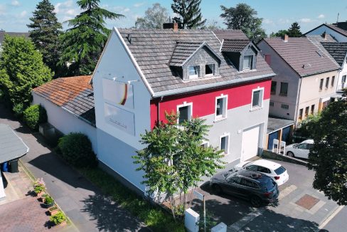 Straßenansicht