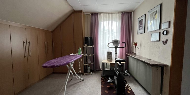 Schlafzimmer III