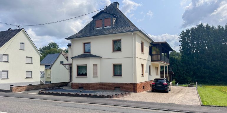Straßenansicht
