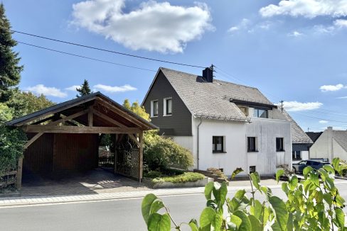 Straßenansicht