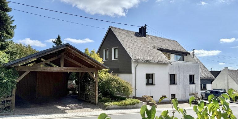 Straßenansicht