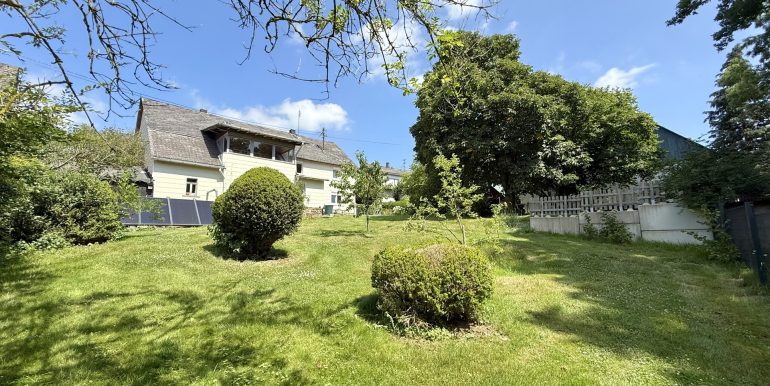 Weitläufiges Grundstück