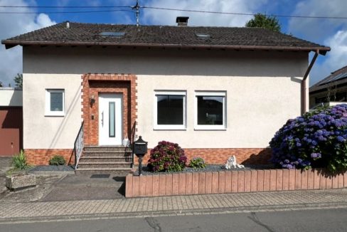 Straßenansicht