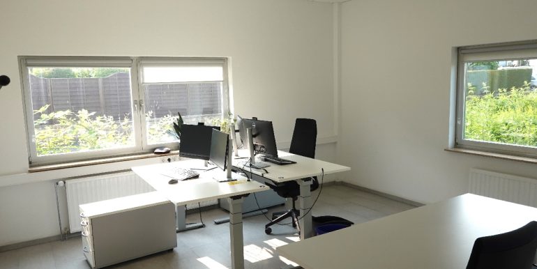 Büro 6
