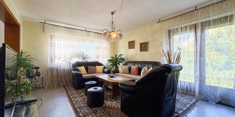 Wohnzimmer (EG)