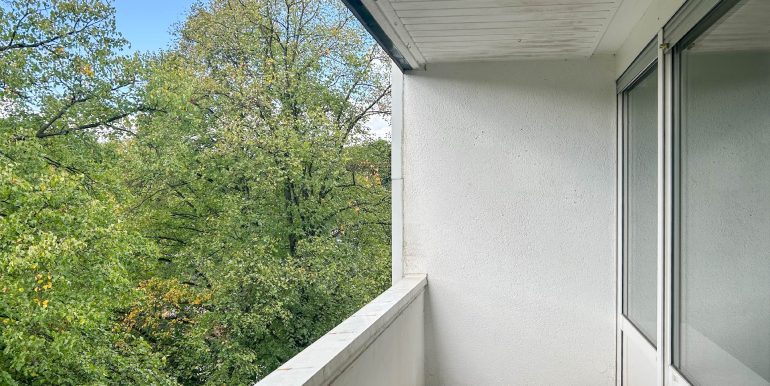 Loggia mit grüner Aussicht