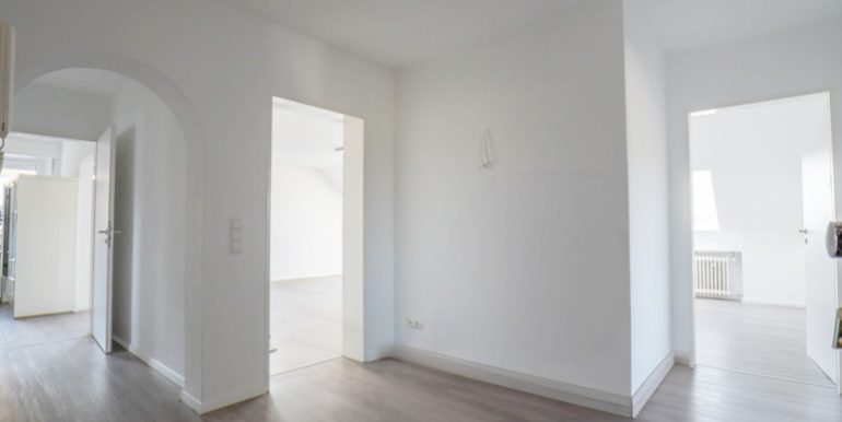 Großzügige Wohnungsdiele