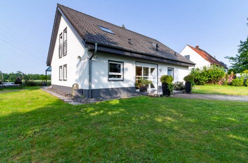 Modernes Erscheinungsbild in ruhiger Lage – die perfekte Kombination aus Stil und Wohnkomfort.