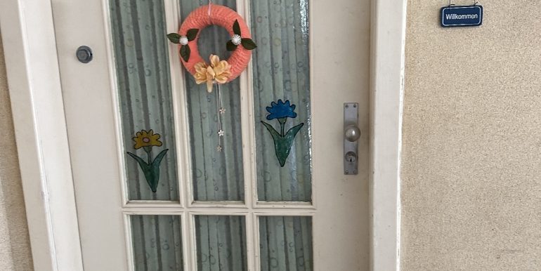 Wohnungseingangstür alt