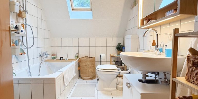 Wannenbad OG