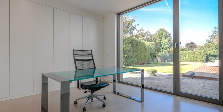 Arbeitszimmer EG