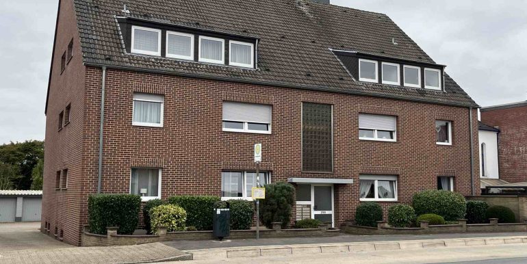 Top-gepflegtes 10-Familienhaus