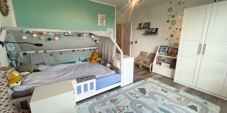 Kinderzimmer 1 OG