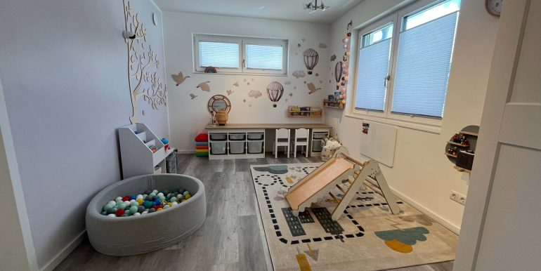 Kinderzimmer 2 OG