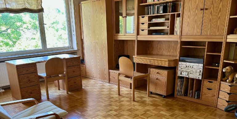 Kinder-/Arbeitszimmer