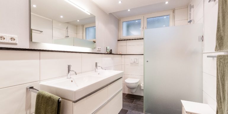 Duschbad im Gartengeschoss