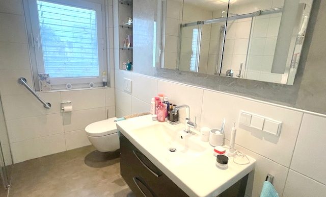 Bad mit hochwertigen Einbauten