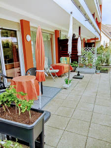 Große & sonnige Terrasse