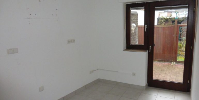 Küche mit Austritt auf die Terrasse