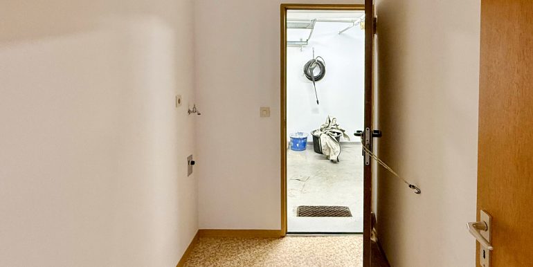 Abstellraum/ Zugang zur Garage