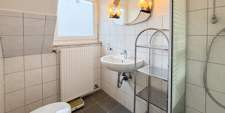 Badezimmer DG