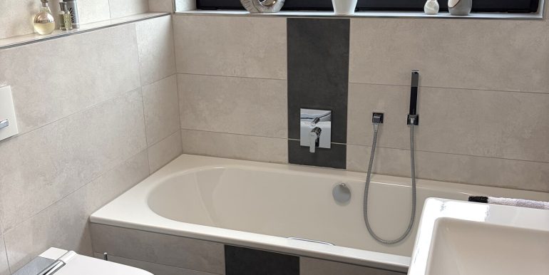 WC mit Duschfunktion (Bidet)