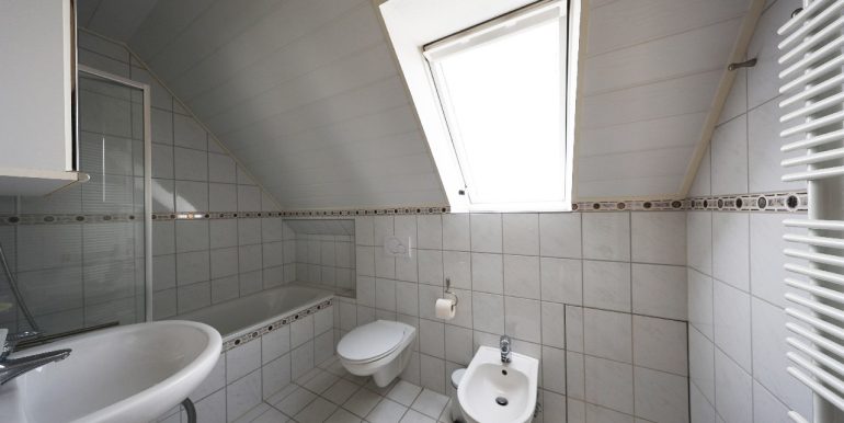 Wannenbad im Dachgeschoss