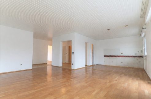 Offener Wohn-/Ess-/Küchenbereich