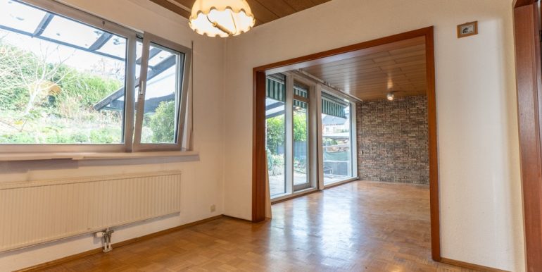 Der angrenzende Essbereich