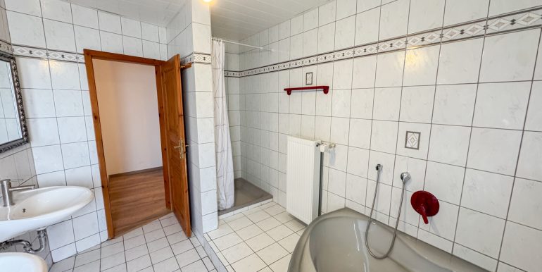 Tageslichtbad OG Haus 3