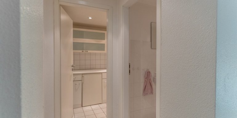 Zwischendiele vor dem WC und der Küche