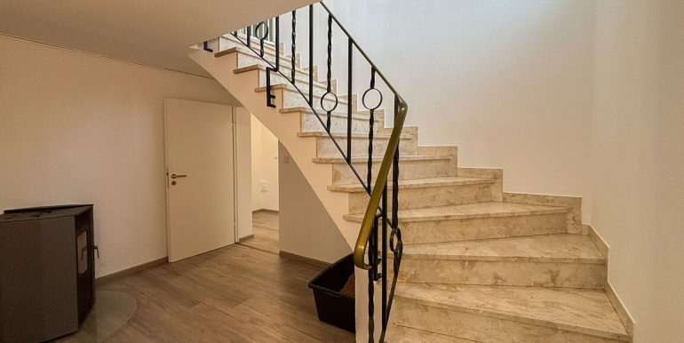 Diele UG - Zugang innen zur ELW