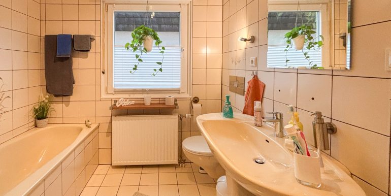 Badezimmer EG