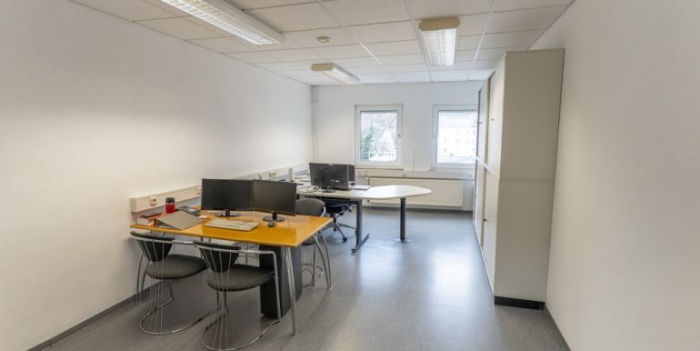Büro 2 (untere Etage)