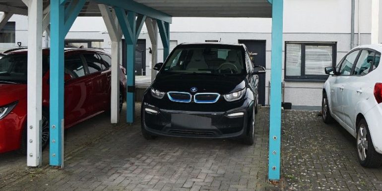 Carport + Stellplatz